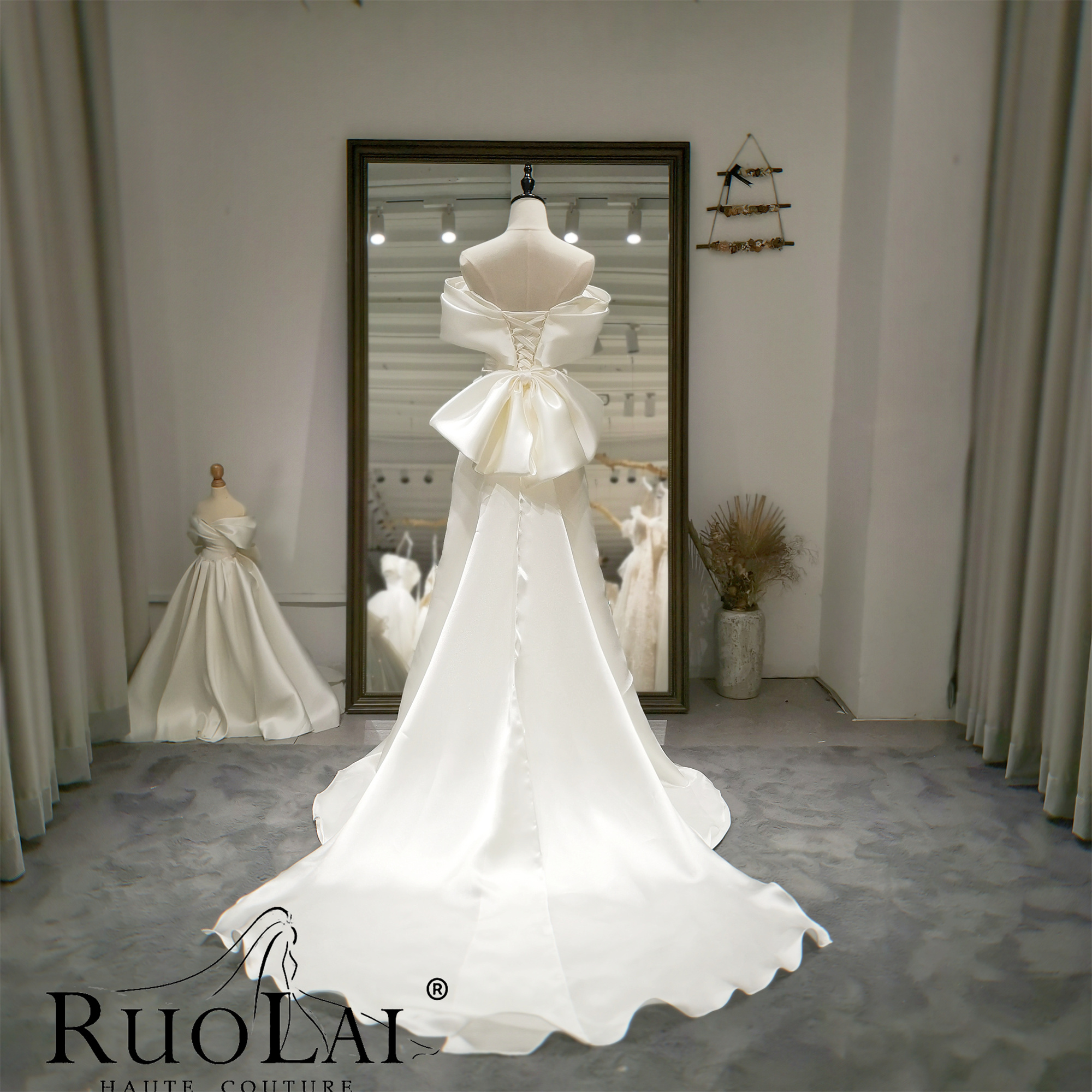 French bride, shoulder, simple satin fishtail wedding dough outdoor wedding banquet, butterfly knot repair main wedding dress French bride, shoulder, simple satin fishtail wedding dough outdoor wedding banquet, butterfly knot repair main wedding dress