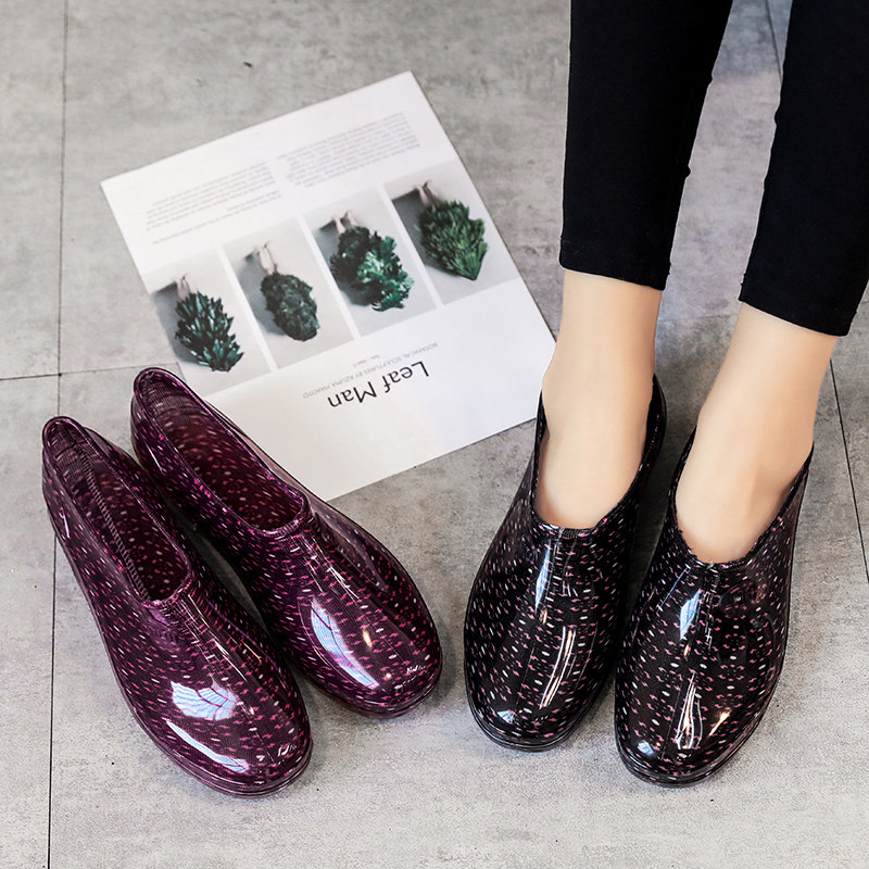 South Korea's autumn and winter new rain boots middle-aged mother kitchen work shoes waterproof non-slip anti-oil bottom tube short boots rubber shoes