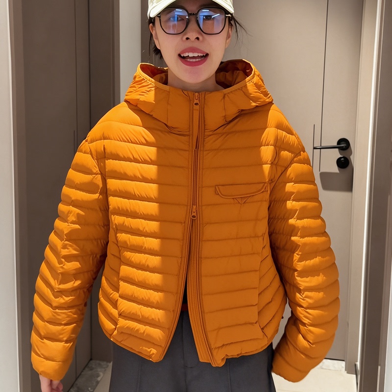 2026 New Lightweight Sweatshirt down Jacket for Women, Short Style, 90% White Duck Down, Fashionable and Trendy Ribbed Lightweight Coat 2026 New Lightweight Sweatshirt down Jacket for Women, Short Style, 90% White Duck Down, Fashionable and Trendy Ribbed Lightweight Coat