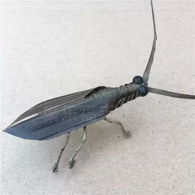 Brown woven animal Tianniu brown grass woven small animal handicrafts Insects Changsha intangible cultural heritage handicrafts DIY