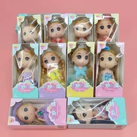 Бордовая кукла