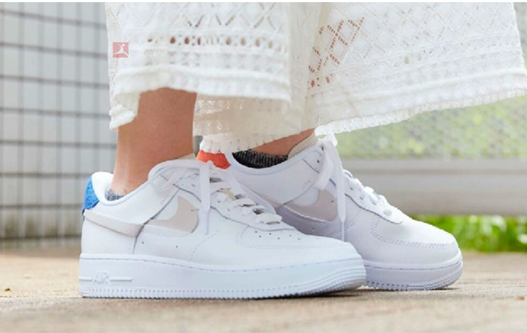 [chạy buổi sáng]  Air Force 1 AF1 bị hỏng móc Giải mã cấu trúc Giày lát màu đỏ và màu xanh 898889-103 - Dép / giày thường