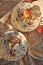 Deposit: 688 in full. An old Paris hand-painted plate.