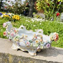 Deposit: 2850 for the full payment. Kabo’s large hand-painted flowerpot full of porcelain flowers.