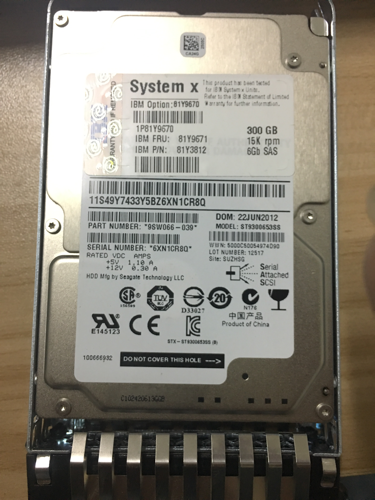 IBM 300G SAS 2 5 15K 81Y9670 Hard disc