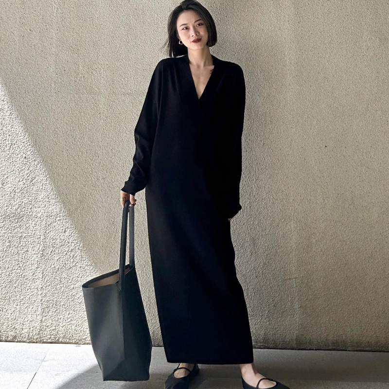 Umi Maternity Wear, Lazy Style Knitted Dress, Autumn and Winter Loose Long Little Black Dress, Cool Style V Neck Skirt