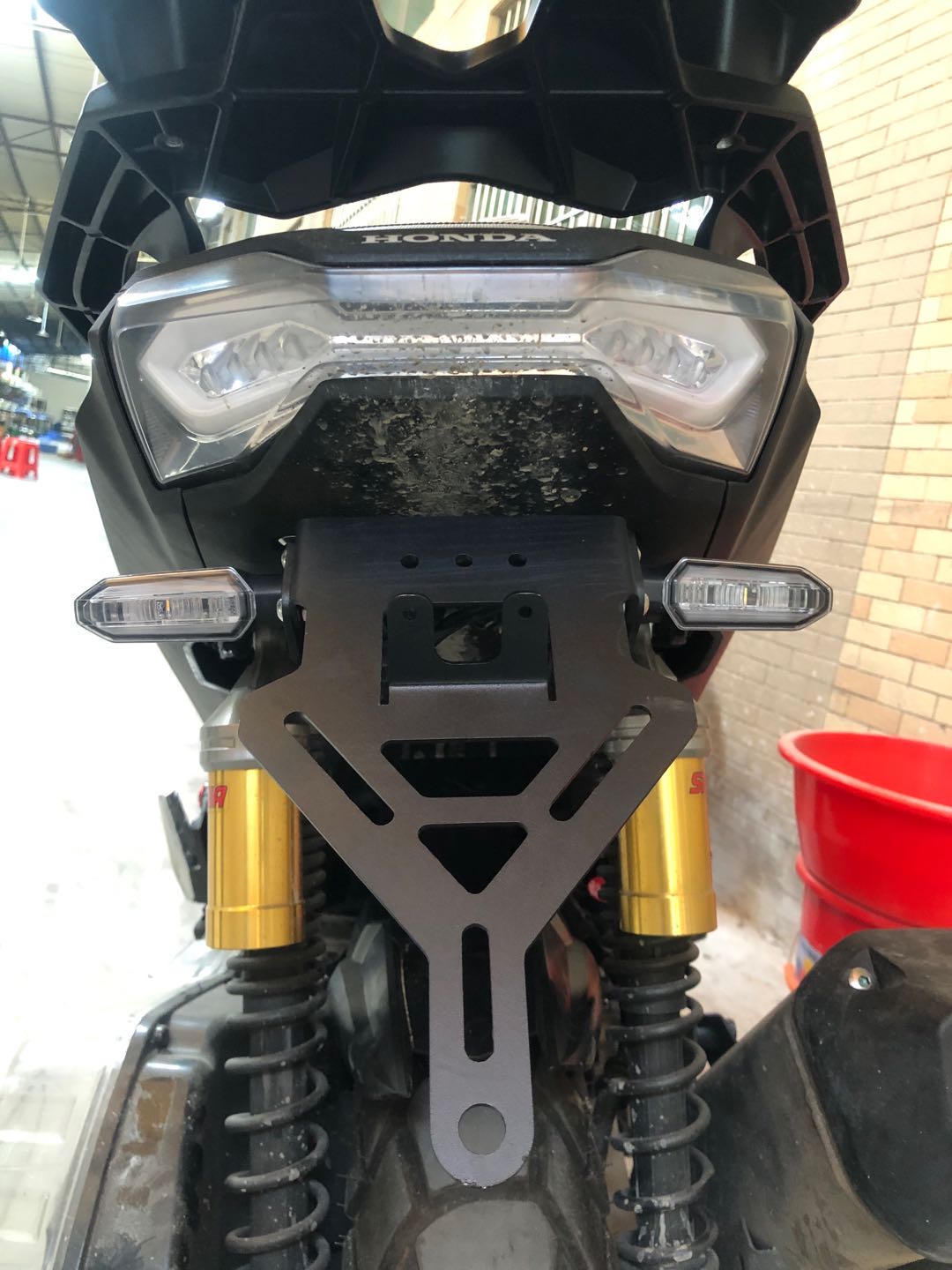 Suitable for ADV150 19-20 years Mormon retrofit license plate rack accessory number plate frame short tail