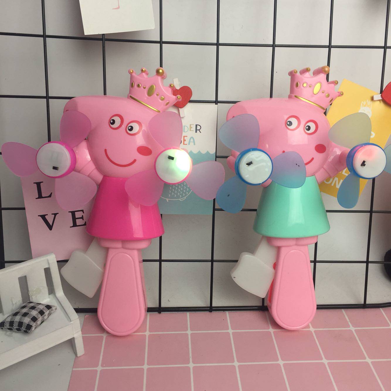 Crown society Man hands press fan with lamp buy i.e. give social people pink piggy tattoo sticker