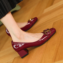Small Cube Studio 2024 new burgundy French patent leather medium heels for women square toe thick heels soft