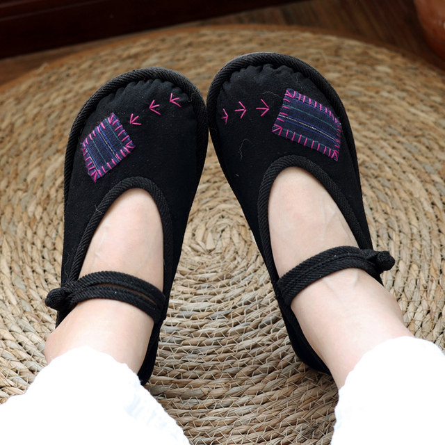 Huanxi handmade stitching soft-soled cloth shoes