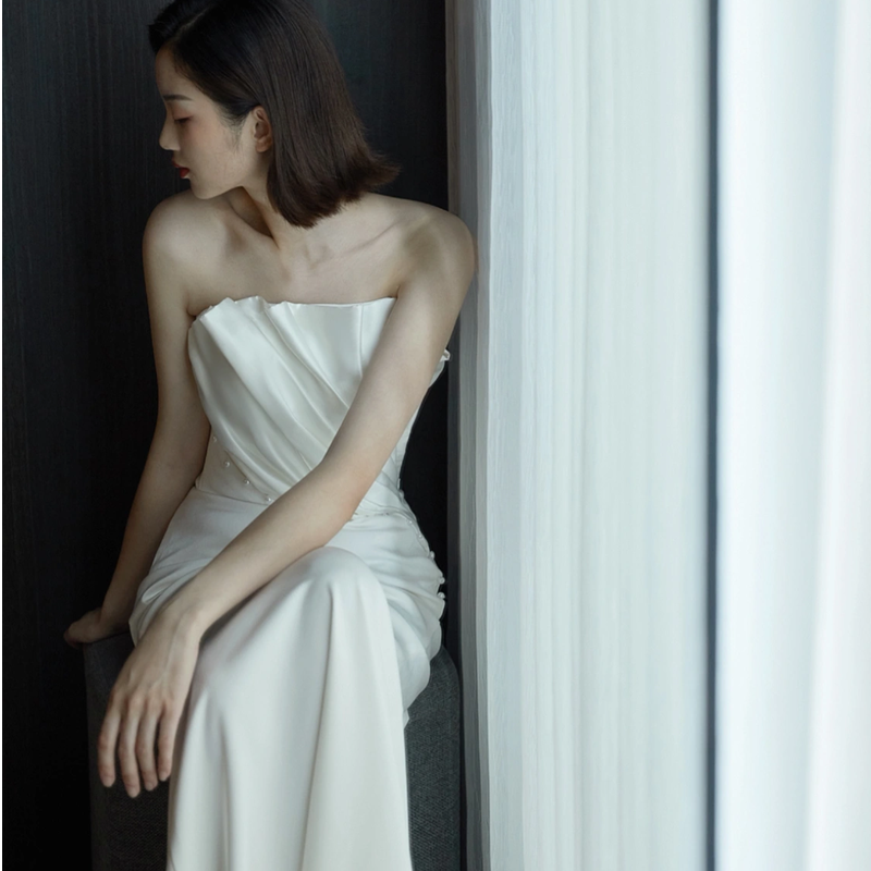 Tube top, white wedding dress for bride, fitted,  Tube top, white wedding dress for bride, fitted,