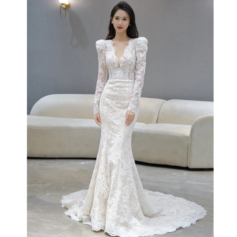 Light Wedding Dress for Bride 2026 New Style White Slimming Fishtail Train Lace Long-Sleeve Korean Simple Reception Dress