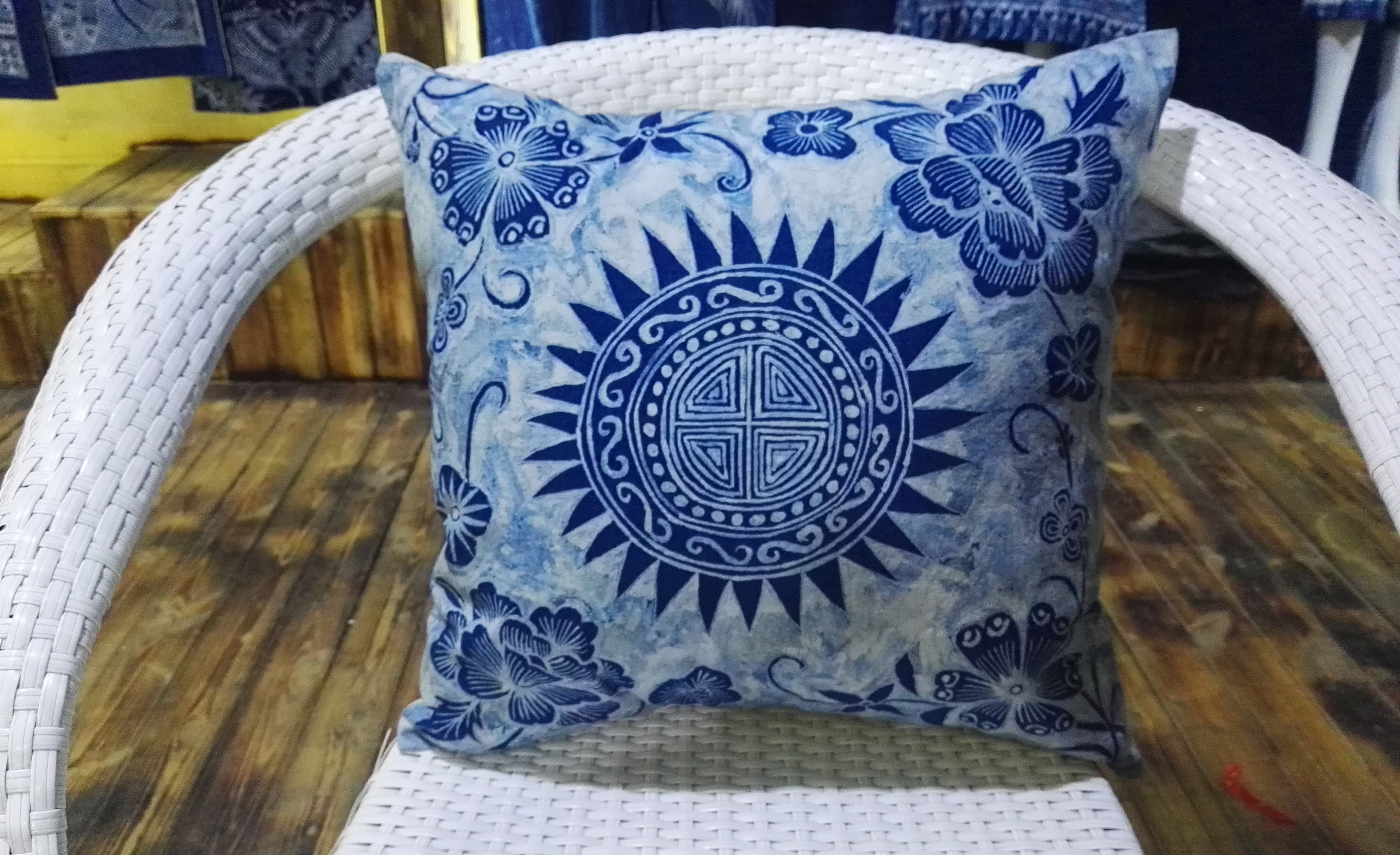 Batik relies on pillows pillow pillows pillow Cushions Chair Cover Customised Processing Guizhou Featured gift boxes Custom Machined Wax