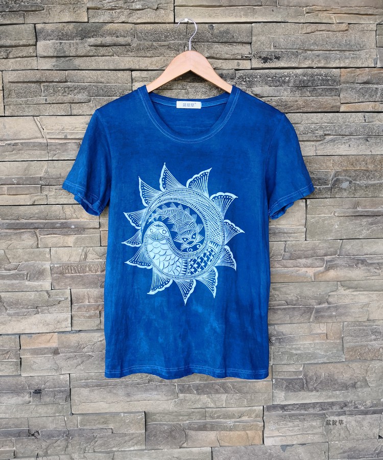 (Blue Indigo) batik T-shirt customized fish tattooe non-relic handmade plant blue-dyed Guizhou featured gift gift