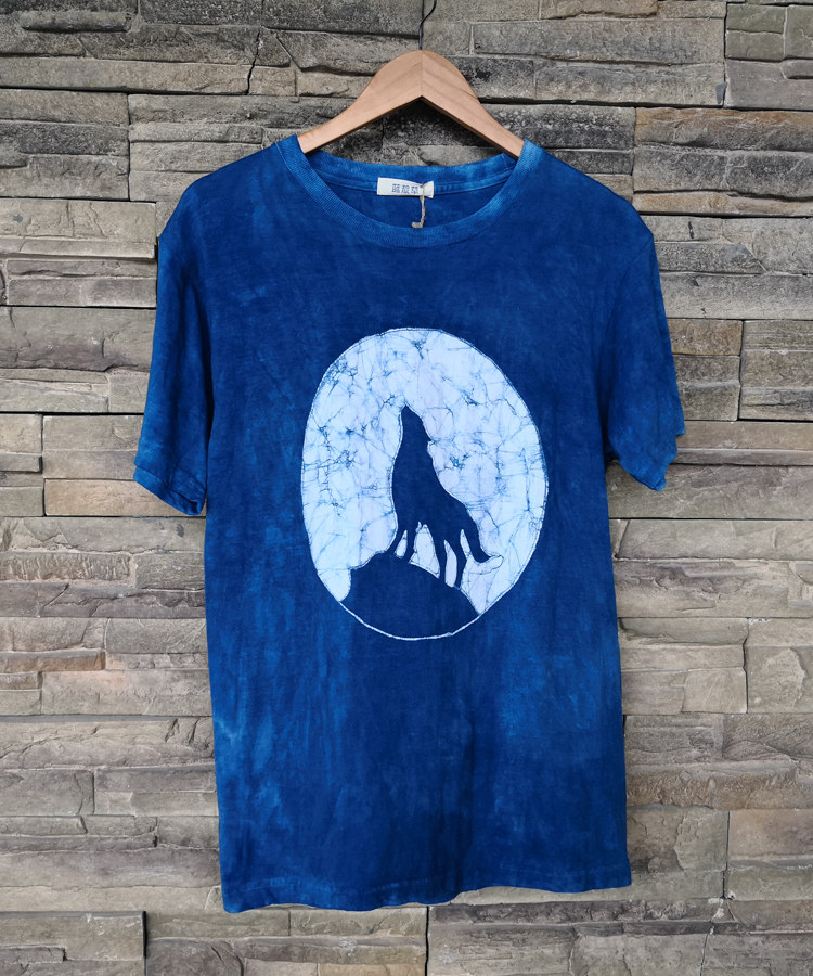 Original plant blue dyed indigo wax dye T shirt customized lone wolf pure hand - crafted wax dye