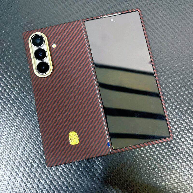 Suitable for Samsung Zfold7 Kevlar Protective Case, Magnetic W25 Phone Case, Carbon Fiber Material, Ultra-Thin, Anti-Drop, Single Front Case, High-End W26 Heart of the World Phone Protective Cover