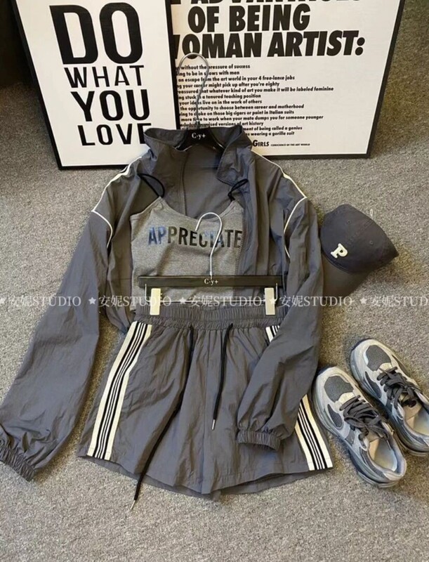 American-Style Streetwear Sun Protection Thin Jacket + Casual Sports Shorts Set Sun Protection Clothing Running Two-Piece Set American-Style Streetwear Sun Protection Thin Jacket + Casual Sports Shorts Set Sun Protection Clothing Running Two-Piece Set