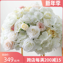 Wedding floral stage Tai Road guide Flower Ball white wedding scene background layout celebration decoration Roman column flower