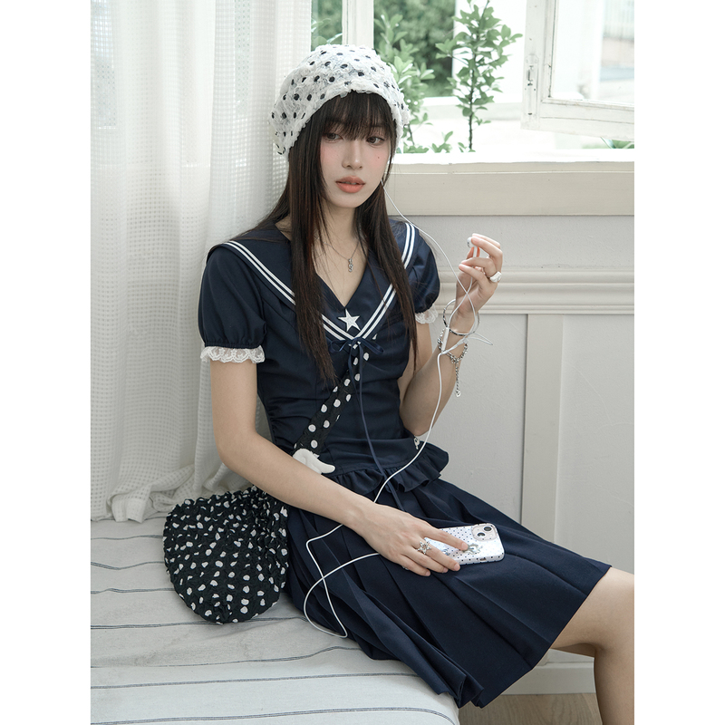 【Geng Dou Story】Guide Star Japanese-Style Girl's Navy Collar Cyan Waist-Cinching Top Pleated Skirt School Style Girl 【Geng Dou Story】Guide Star Japanese-Style Girl's Navy Collar Cyan Waist-Cinching Top Pleated Skirt School Style Girl