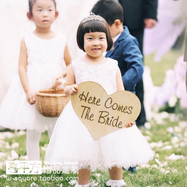 here comes the brides flower guide cards heart-shaped to dress the countryside, natural quaint
