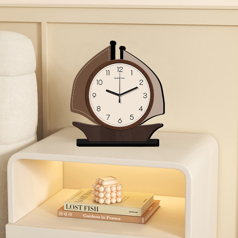 Retro Sailboat-Shaped Desk Clock, Silent Wooden Desktop Clock, Decorative Ornaments, 2026 New Style Personalized Pendulum Clock, Desk Clock