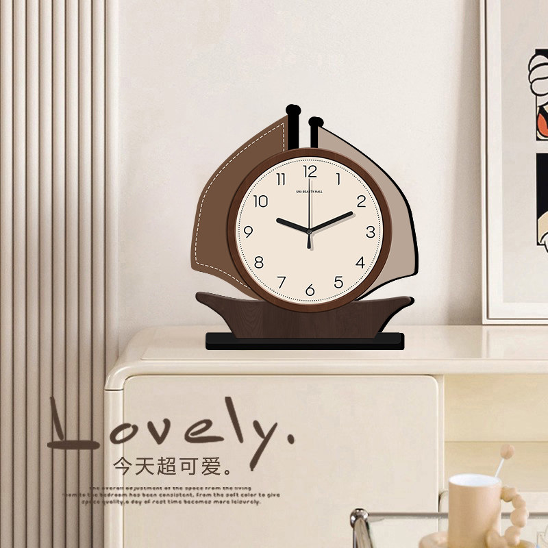 Retro Sailboat-Shaped Desk Clock, Silent Wooden Desktop Clock, Decorative Ornaments, 2026 New Style Personalized Pendulum Clock, Desk Clock