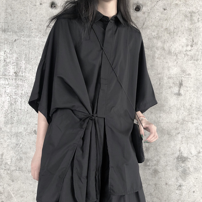 Lu and Shanyu original design Yamamoto dark black deconstructed Japanese strap loose men and women a variety of ways to wear short-sleeved shirts