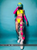 Nightclub GOGO is an exaggerated and sexy female singer gogo performance costume. The bar is an exaggerated atmosphere costume.