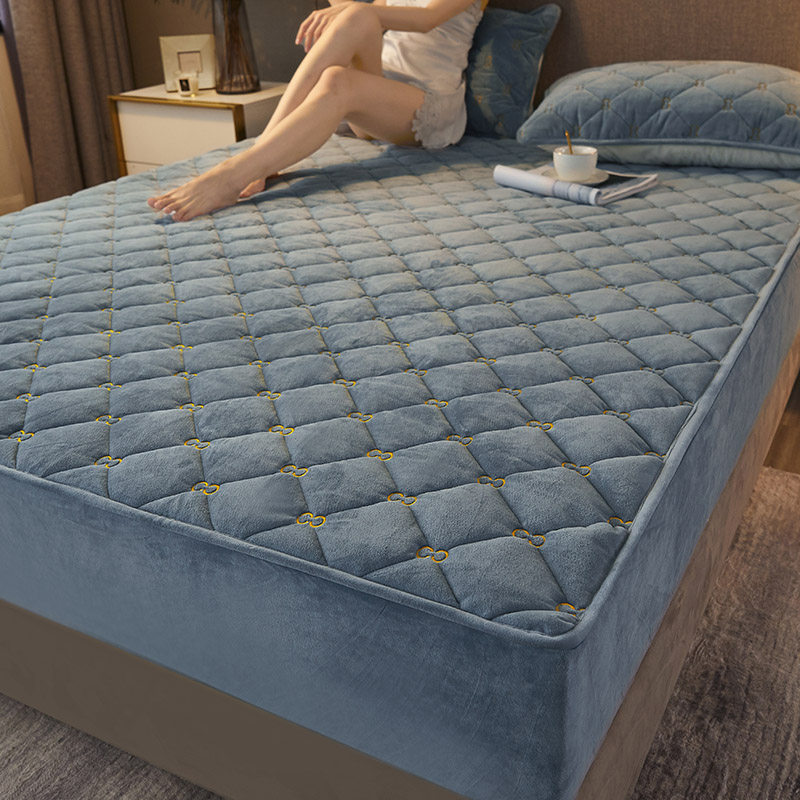 Embroidered coral velvet bedspread single piece thick padded flannel mattress cover winter crystal fleece hot list