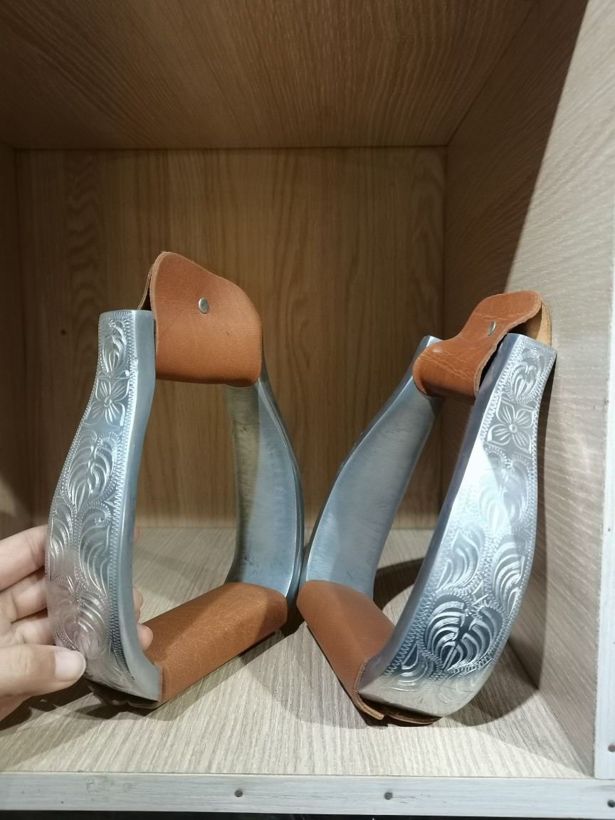 Western aluminum horse - shaft accessories carved flowers saddle