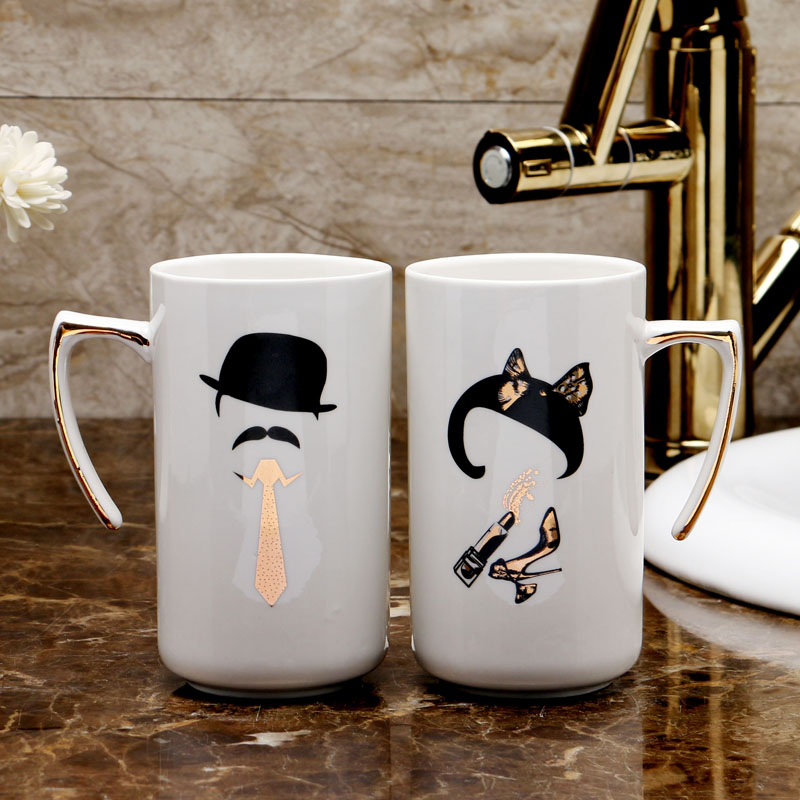 Luxury ceramic bathroom wash mouthwash cup set stylish handmade appliqué depiction gold couple brush cup toothbrush jar a pair