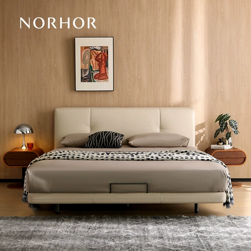 Nordic Expression/Bauhaus Medieval Retro Style McM Puff Leath