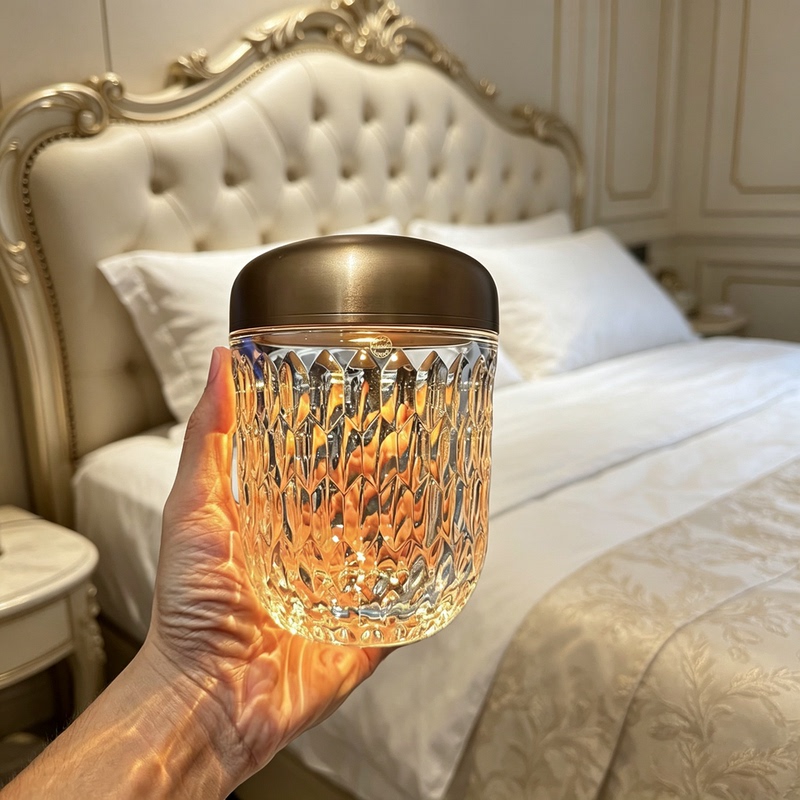 High-End Night Light Floor Lamp Modern Minimalist Pine Cone Diamond Atmosphere Bedroom Designer Bedside Table Lamp Living Room High-End Night Light Floor Lamp Modern Minimalist Pine Cone Diamond Atmosphere Bedroom Designer Bedside Table Lamp Living Room