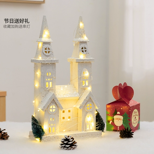 Рождественские декоративные деревянные дома светящиеся творческие украшения, чтобы сфотографироваться на фоне настенных магазинов, магазин, магазин, окна, домашнее платье сцены, платье