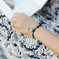 Черная веревка сферического одуванчика