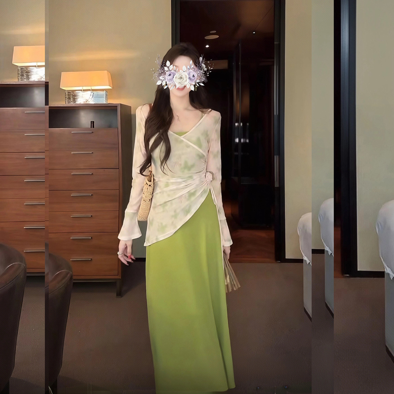 Summer New Product, New Chinese-Style Green Dress, Long-Sleeved V-Neck, Waist-Cinching, Slimming, Elegant Suspender Two-Piece Long Dress Summer New Product, New Chinese-Style Green Dress, Long-Sleeved V-Neck, Waist-Cinching, Slimming, Elegant Suspender Two-Piece Long Dress