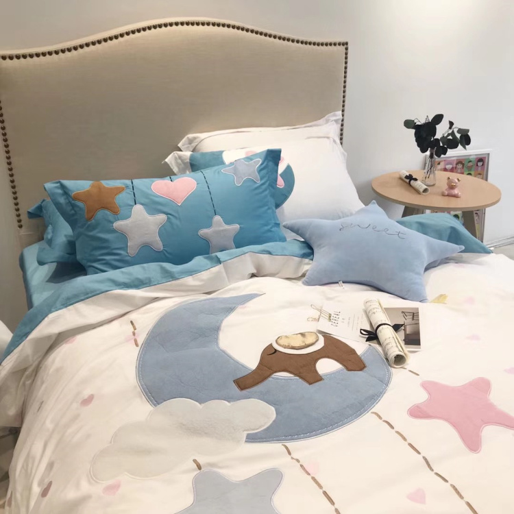 Trẻ em gái bốn mảnh cotton bé gái hoạt hình bông tấm chăn 1,2m ba mảnh giường học sinh - Bộ đồ giường bốn mảnh chăn ga forever