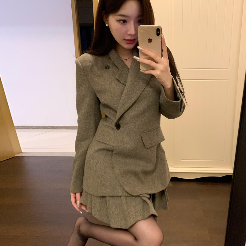 Korean Style Simple and High-End Blazer Suit for Women 2026 Autumn and Winter New Fashion A-Line Short Skirt Two-Piece Set