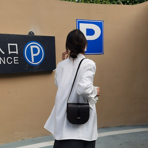 Оригинальная дизайнерская сумка для телефона, изысканный стиль, из натуральной кожи