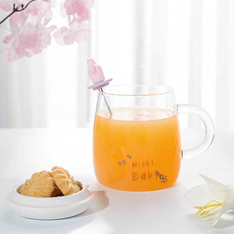 Royal he contracted small pure and fresh and creative express it in transparent glass with cover heat - resistant glass milk a cup of flower tea for breakfast