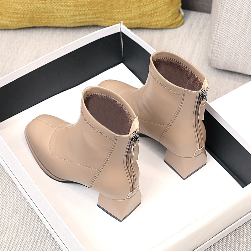 Small boots female Winter plus short cylinder temperament milk tea color, high and elastic lean boots tide in thin heels
