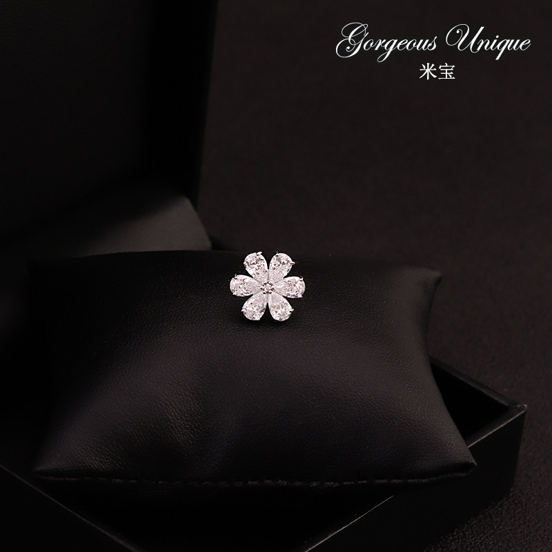 0236 Mini small number of zircon flower collar needle collar buttoned needle South Korean summer cardiolith fixed buckle upscale temperament accessories