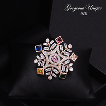 High-end custom colorful Luxury Crystal Snowflake Brooch fixed clothes buckle pin buckle accessories Joker clothes decoration