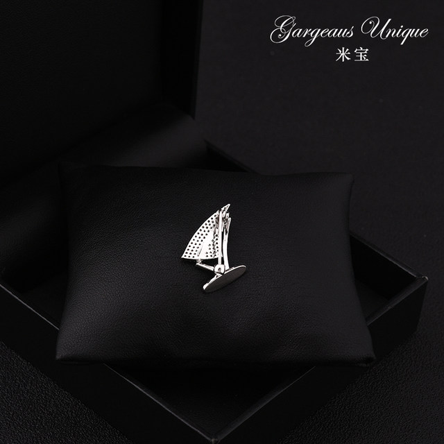 Mibao customized brooch ລະດັບສູງແມ່ນກ້ຽງ sailing navy sailboat corsage suit ສ່ວນບຸກຄົນ brooch ຍີ່ປຸ່ນແລະເກົາຫຼີ