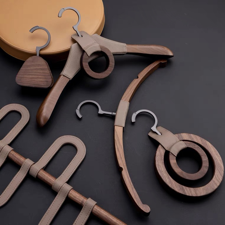 Nordic Soft Furnishings Scarf Tie Leather Pendant Buckle Dress Suit Hanger Clothes Hanger Rod Tie Hanger