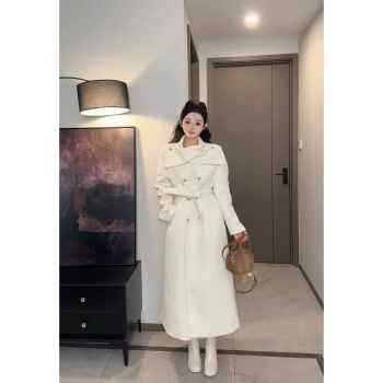 白色高级加厚呢子大衣女长款2024秋冬设计款围巾气质韩系毛呢外套