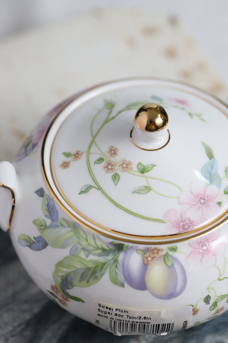 Сейчас в наличии великобритания подлинный Wedgwood Sweet Plum сладкий ягода костяной фарфор кофе Оборудование сахарное бак банка 