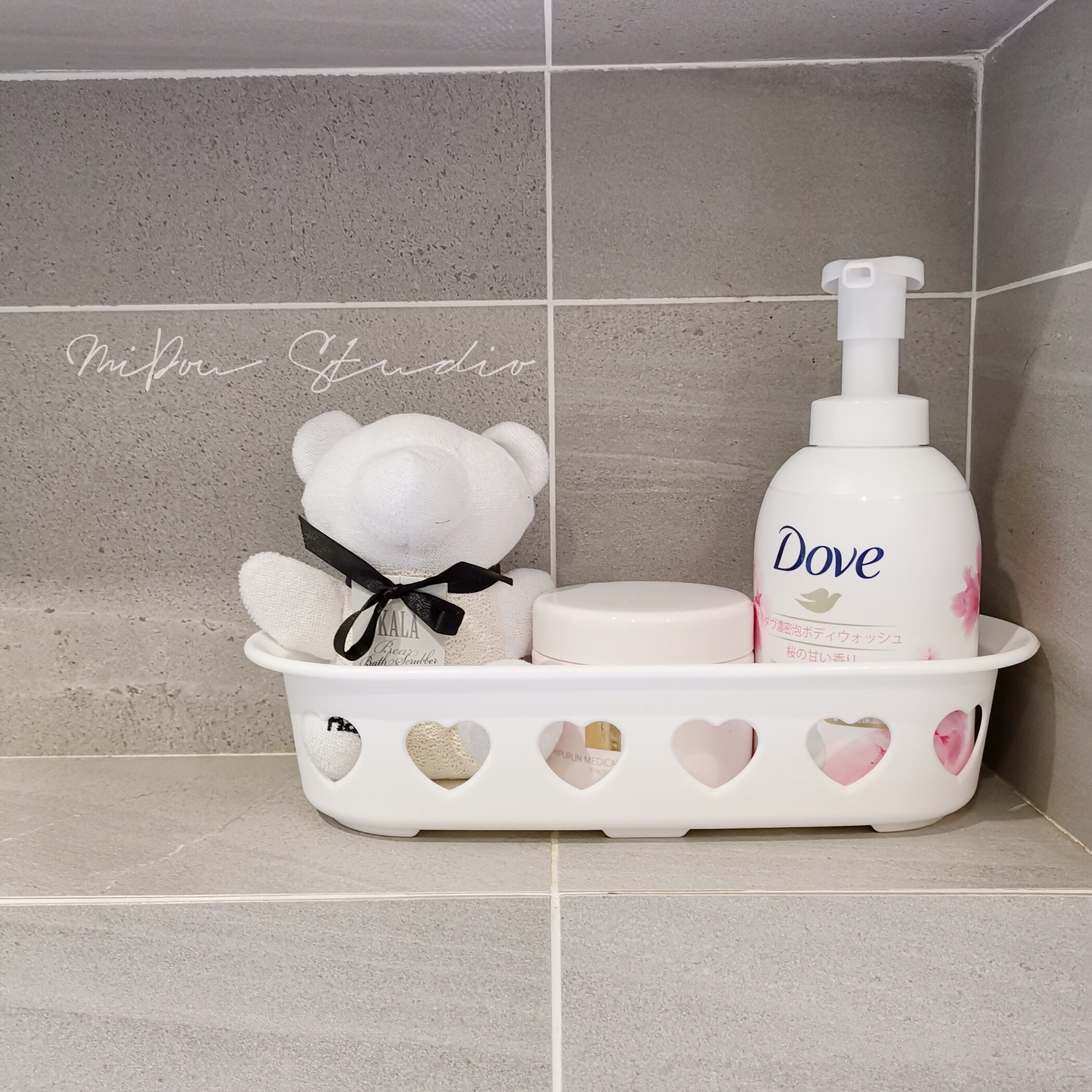 Spot Japan Import Day Style Wash Terrace Loving Hollowed-out Containing Basket Bathroom containing Makeup Room Shelving