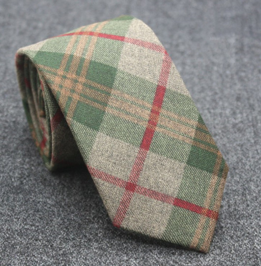 Retro-Krawatte für Männer, trendige und modische schmale Krawatte mit grünem Blumenmuster für Friseure, militärgrüne Tarnung, europäische und amerikanische Persönlichkeit