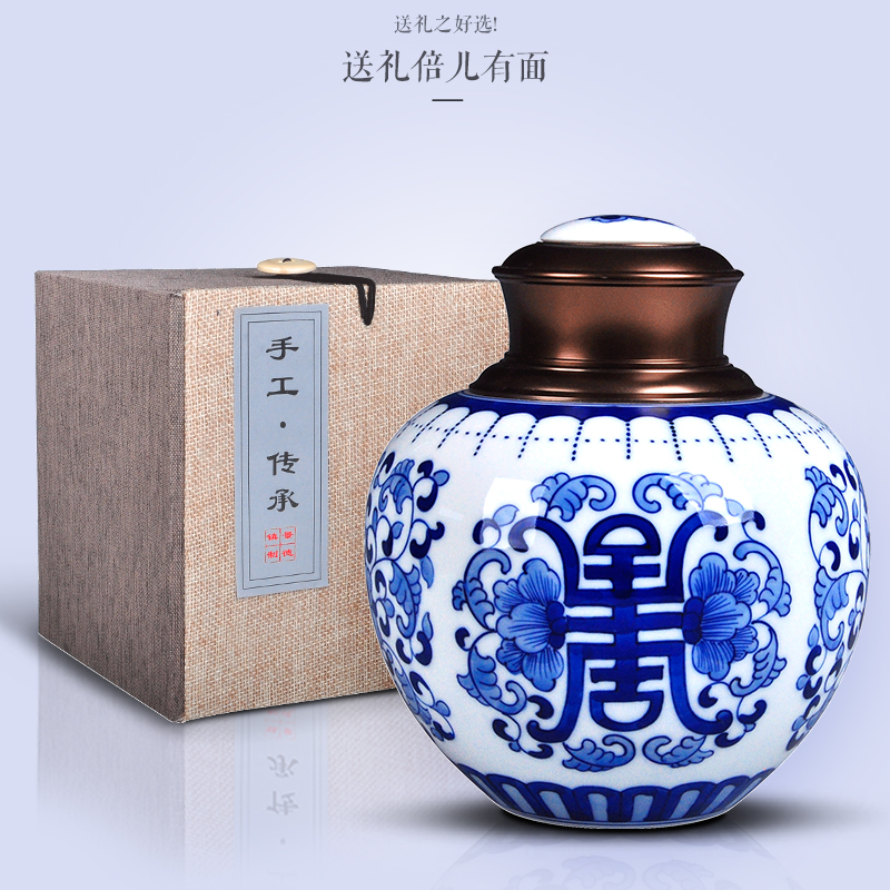 Blue and white porcelain tea pot ceramic seal storage tanks restoring ancient ways is a Chen jin of loose tea packaging gift box a large POTS